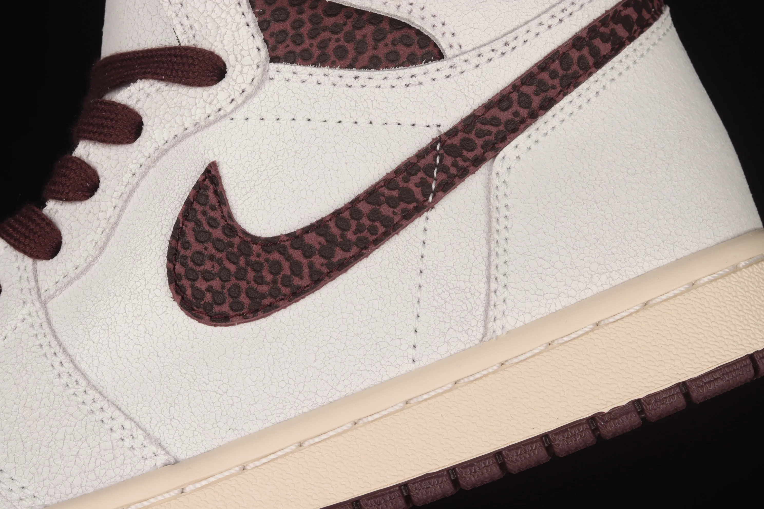 All categories Air Jordan Jordan series basketball shoes Air Jordan 1 High X version A Ma Maniere x Air Jordan 1 High OG AJ1 Joe 1 joint model snakeskin pattern high-top basketball shoes DO7097-100